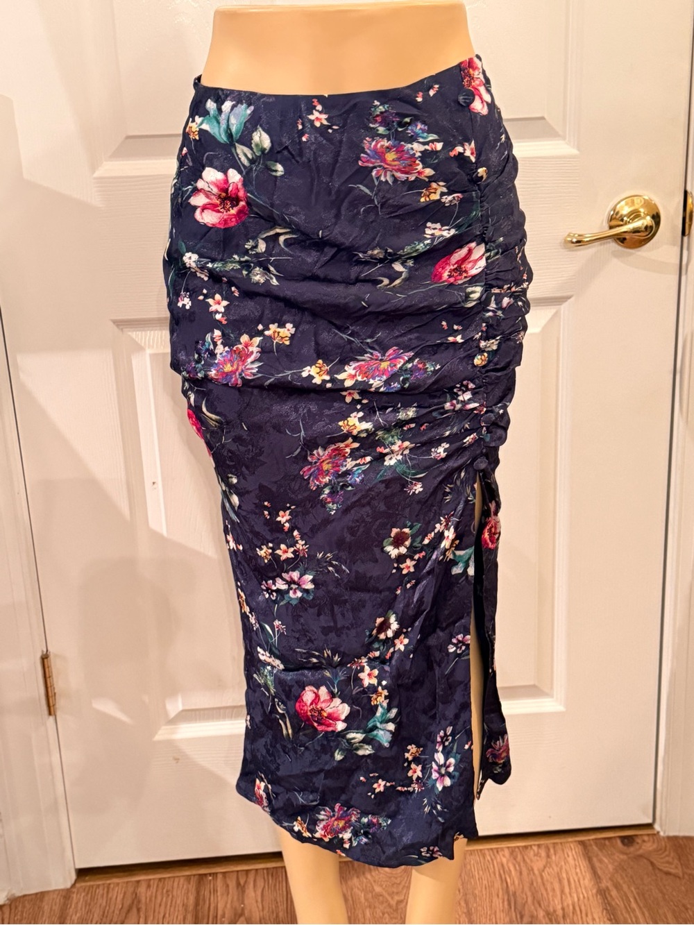 House of Harlow 1960 Navy Floral Ruched Pencil Skirt with Side Slit